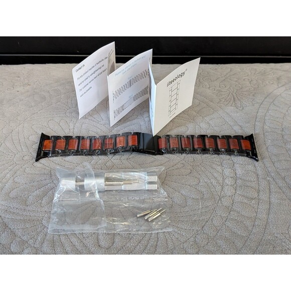 Beautiful Stainless Steel Apple Watch Band, Heavy WeightAdjustable Includes Tool - Picture 1 of 7